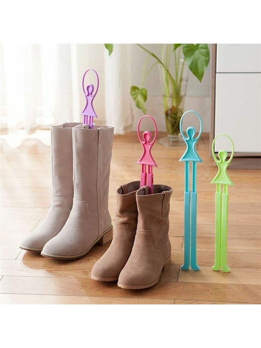 Ballerina Scalable Plastic Boot Holder in Purple